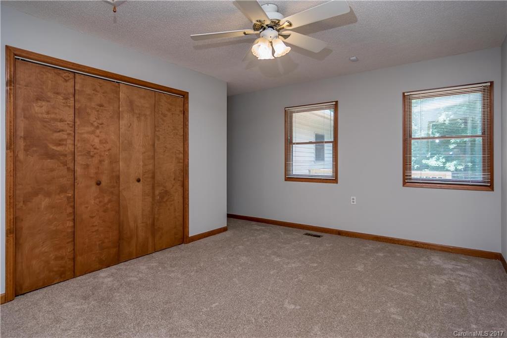 15324 Thomas Road Charlotte, NC 28278 - Photo 15 of 23