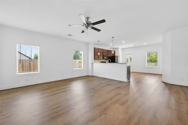 $2,100 | 4506 Blue Mountain Laurel Street, Pinehurst, TX 77362