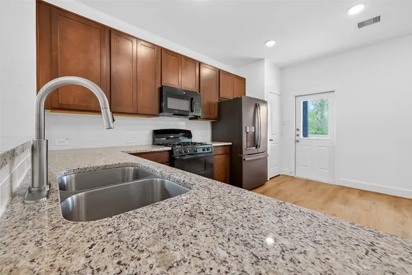 $2,100 | 4506 Blue Mountain Laurel Street, Pinehurst, TX 77362