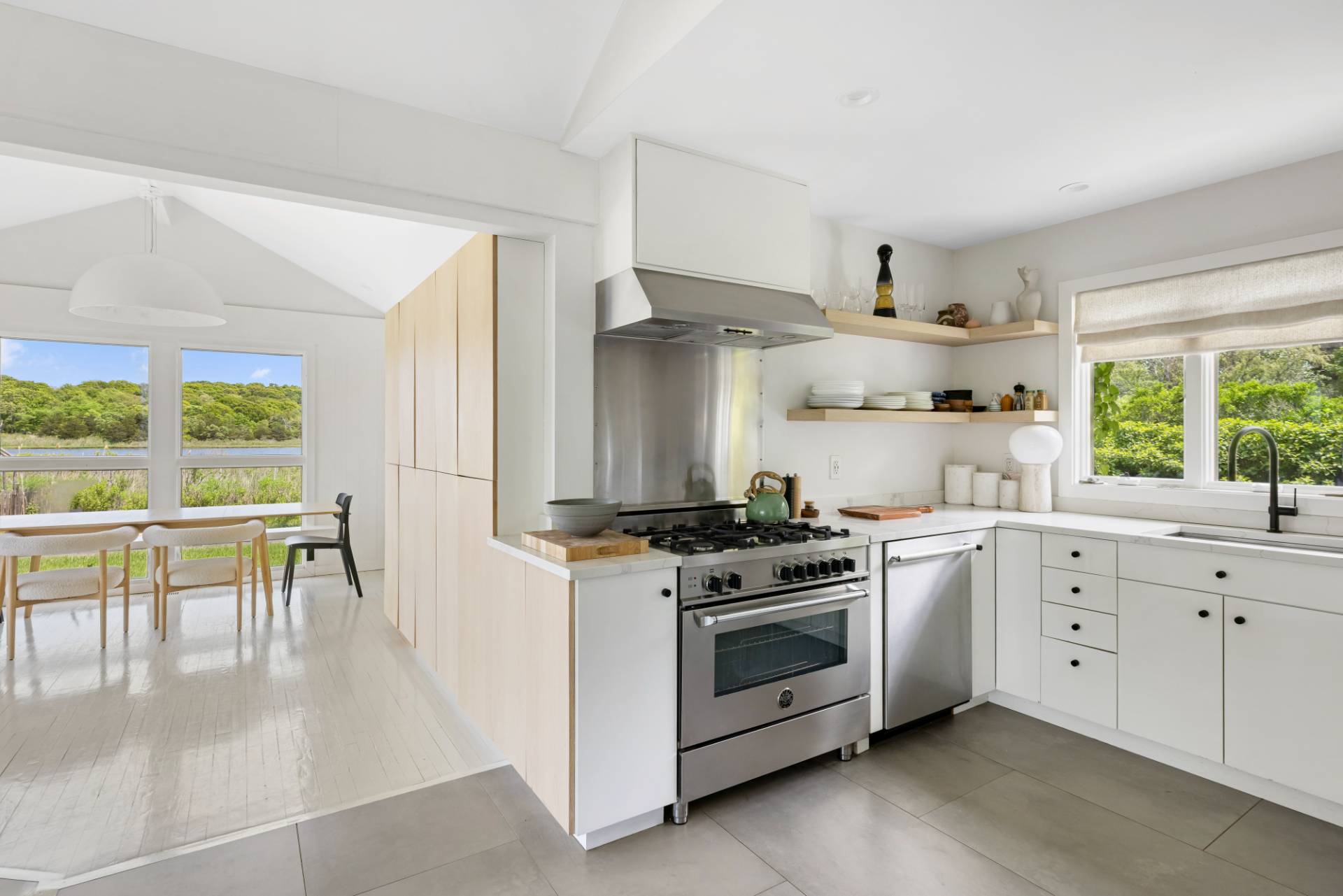 18 Island Road East Hampton, NY 11937 - Photo 15 of 31