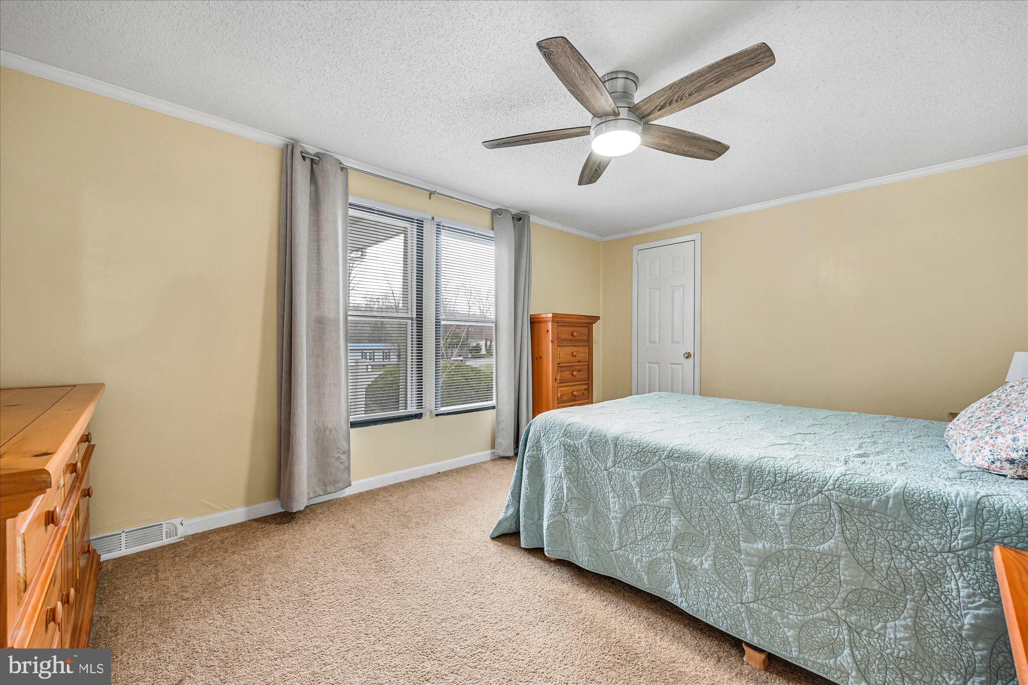 9 Ash Drive Manheim, PA 17545 - Photo 21 of 28 Bedroom 2