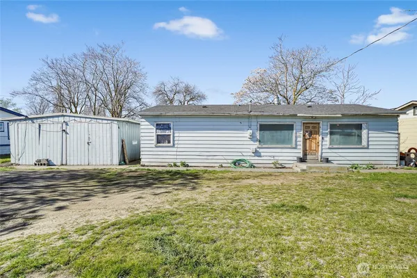 $199,000 | 4064 Airway Drive Northeast, Moses Lake, WA 98837