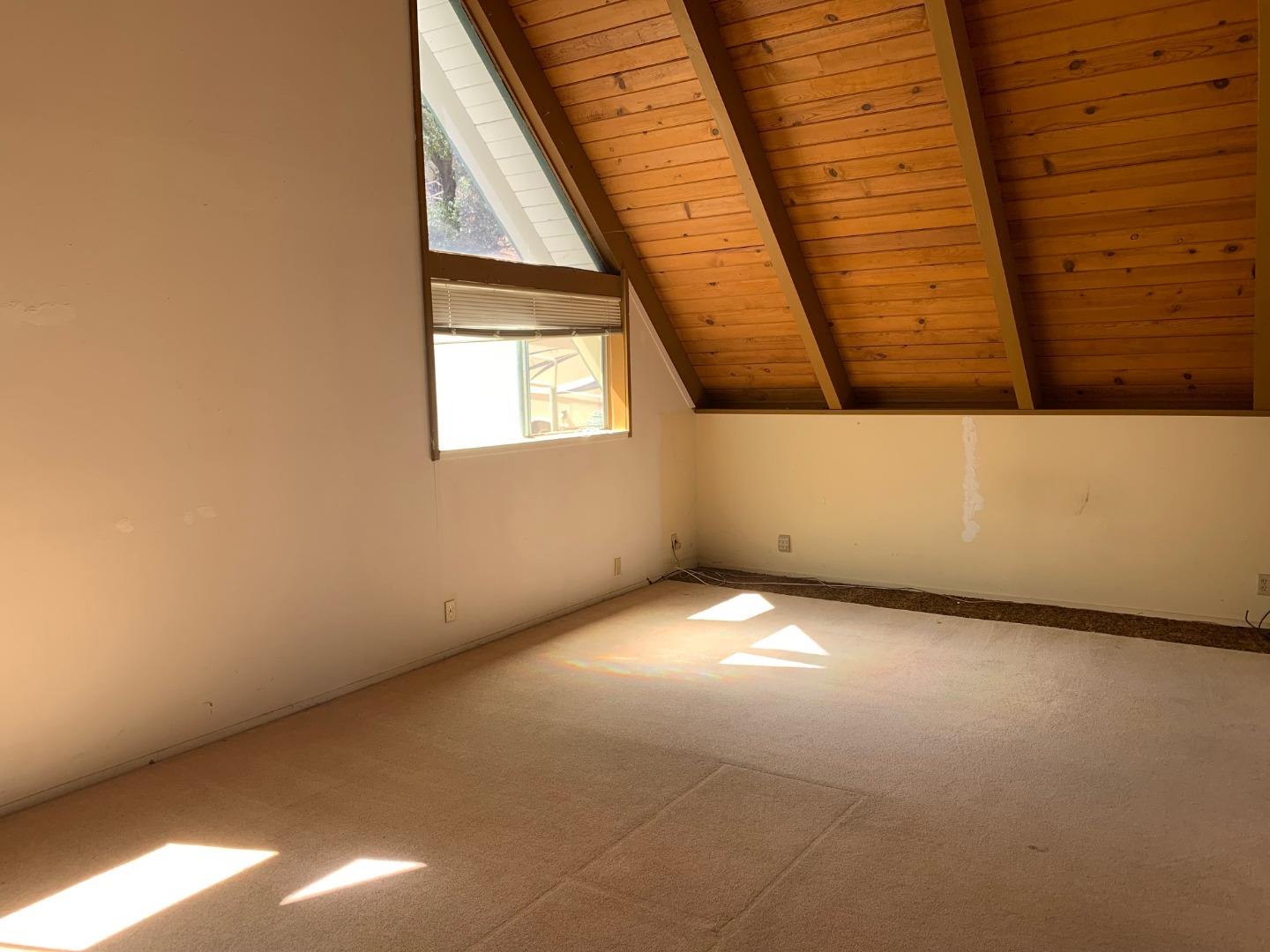 3495 Echo Springs Road Lafayette, CA 94549 - Photo 3 of 10 a view of an empty room with windows