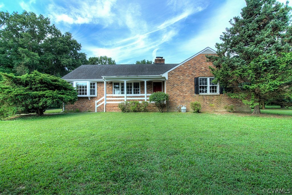 2853 New Market Road Richmond, VA 23231 - Photo 1 of 39 Welcome to 2853 New Market Road!