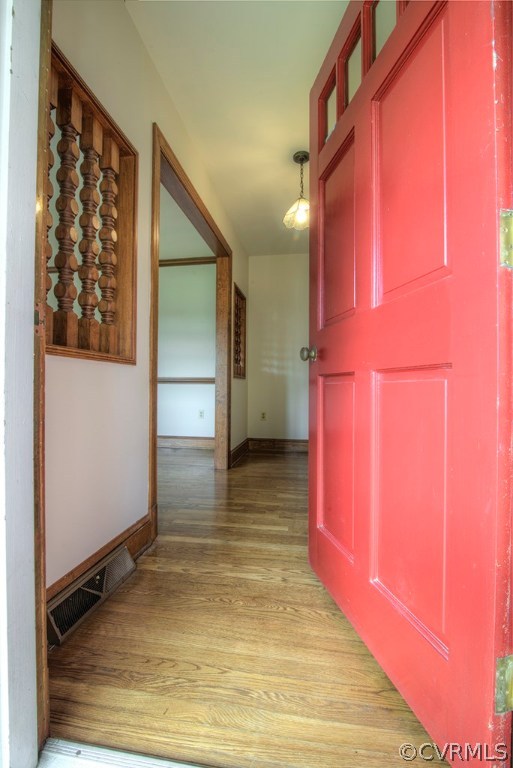 2853 New Market Road Richmond, VA 23231 - Photo 3 of 39 Nothing Says Welcome Like a Bright Red Door!