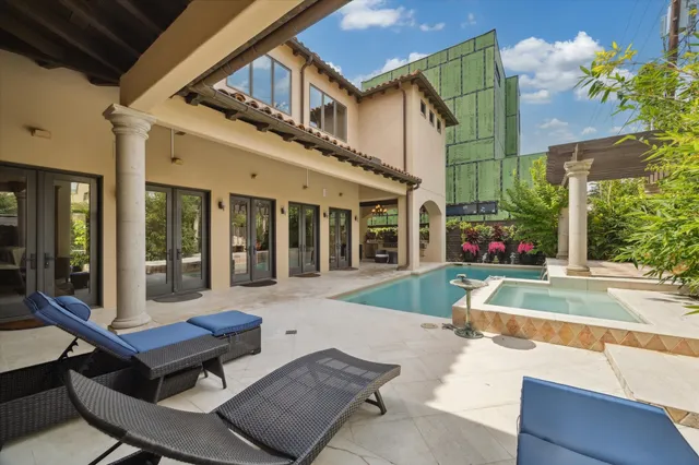 $3,949,999 | 322 Crest Wood Drive, Houston, TX 77007