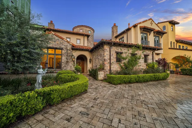 $3,949,999 | 322 Crest Wood Drive, Houston, TX 77007