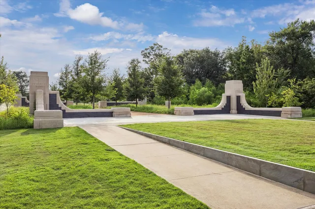 $3,949,999 | 322 Crest Wood Drive, Houston, TX 77007