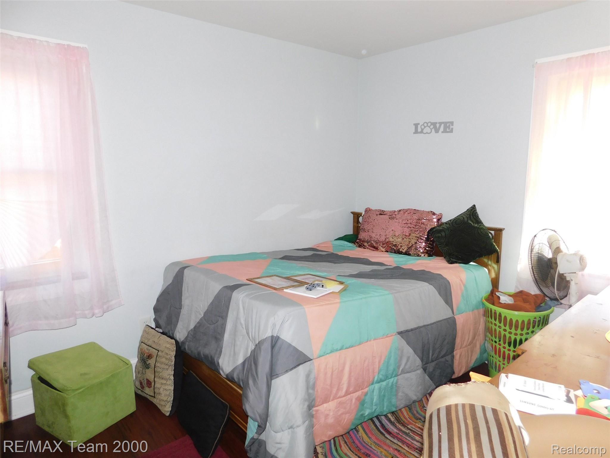 13556 Marion Street Redford, MI 48239 - Photo 18 of 30 DSCN0766.JPG