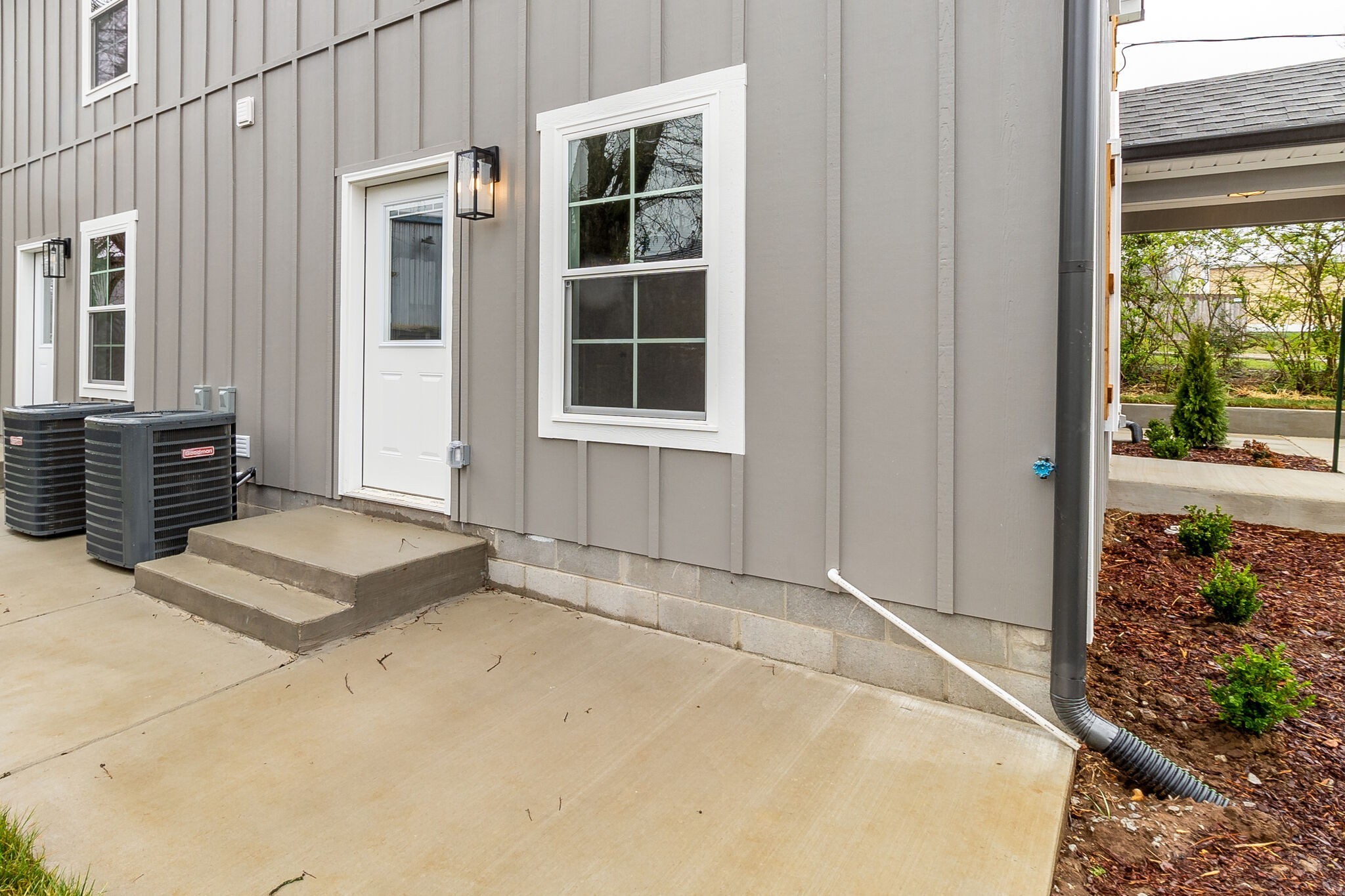 1008 Beckett Street, Unit A Columbia, TN 38401 - Photo 24 of 29 a front view of a house with a yard