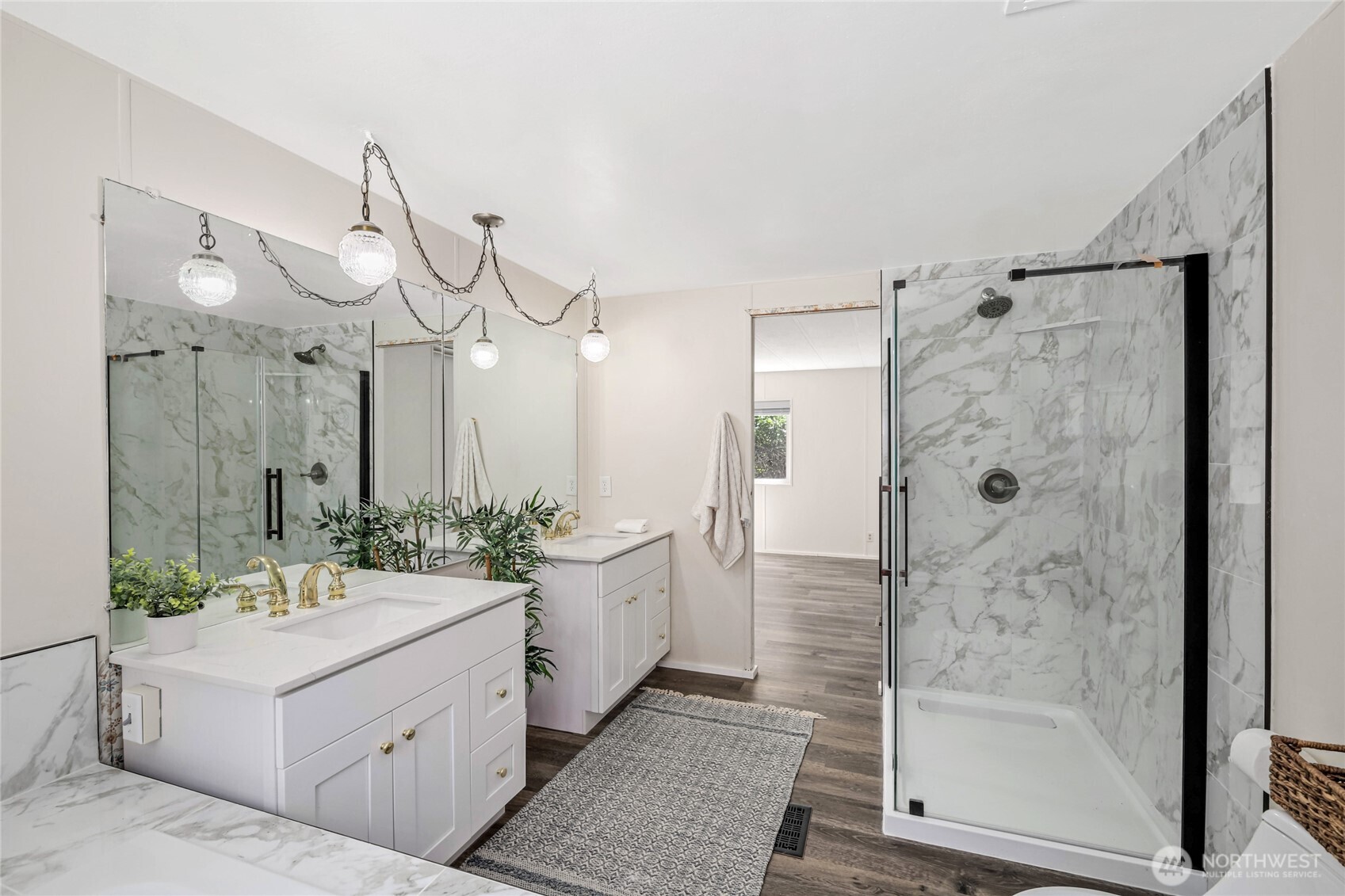 1017 Southwest 106th Street Seattle, WA 98146 - Photo 12 of 39 Gallery Image 12