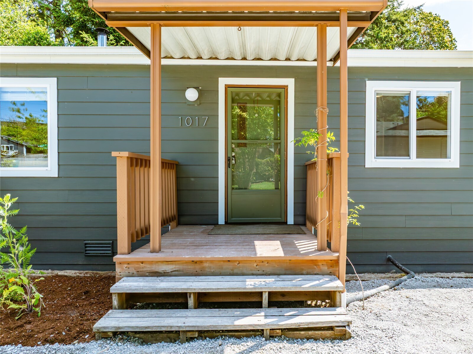 1017 Southwest 106th Street Seattle, WA 98146 - Photo 23 of 39 Gallery Image 23