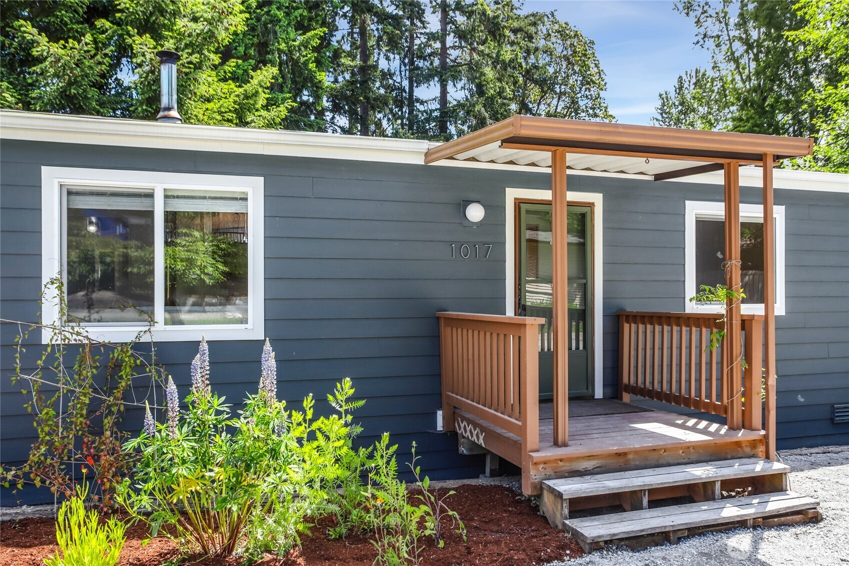 1017 Southwest 106th Street Seattle, WA 98146 - Photo 24 of 39 Gallery Image 24