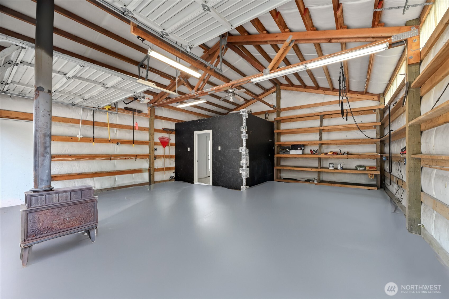 1017 Southwest 106th Street Seattle, WA 98146 - Photo 27 of 39 Gallery Image 27
