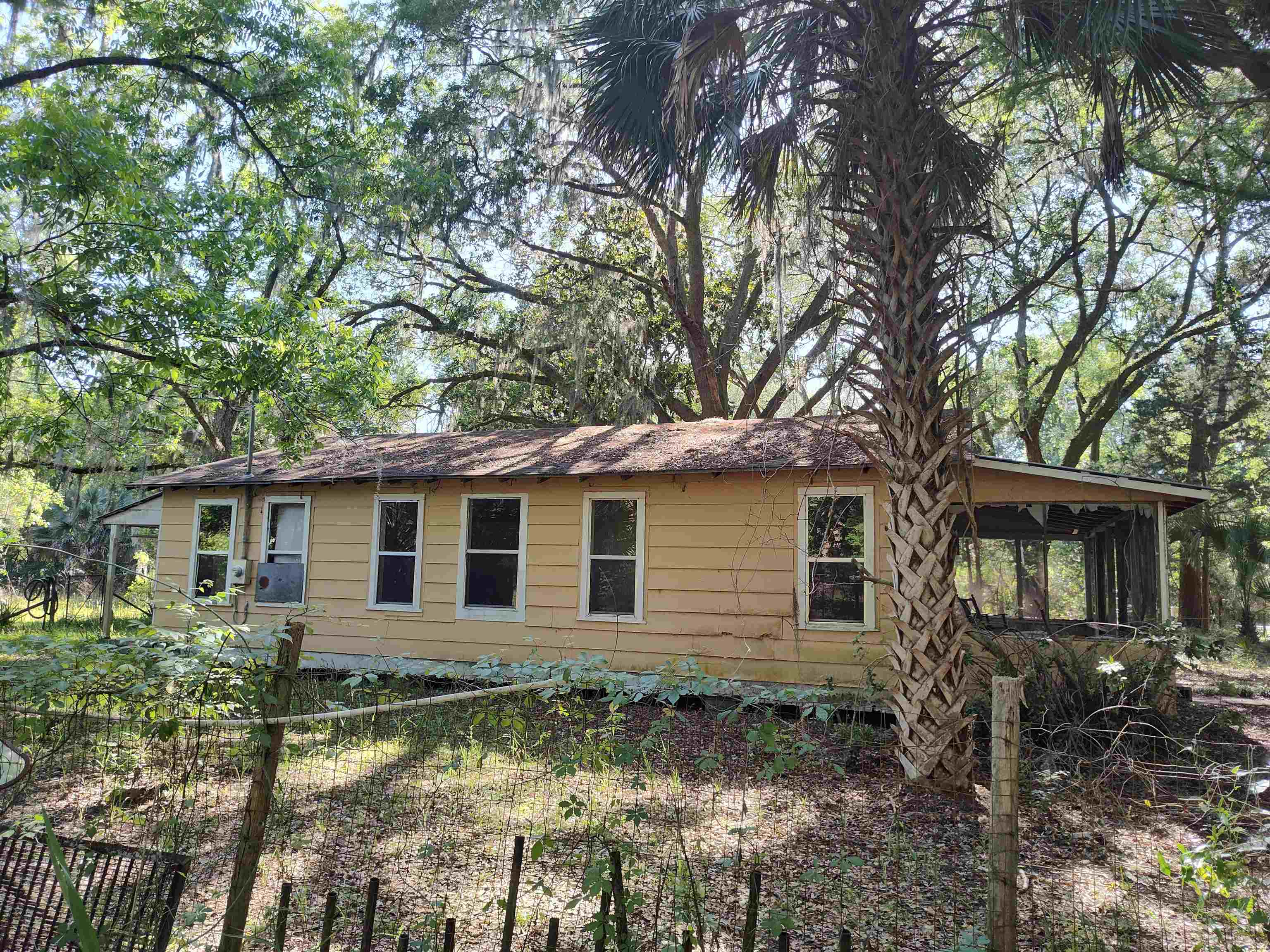 1618 Golf Course Road Perry, FL 32348 - Photo 2 of 16