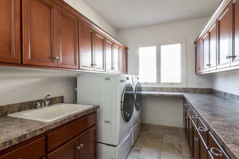 $1,175,000 | 4052 Teak Circle, Naperville, IL 60564