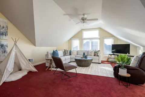 $1,175,000 | 4052 Teak Circle, Naperville, IL 60564