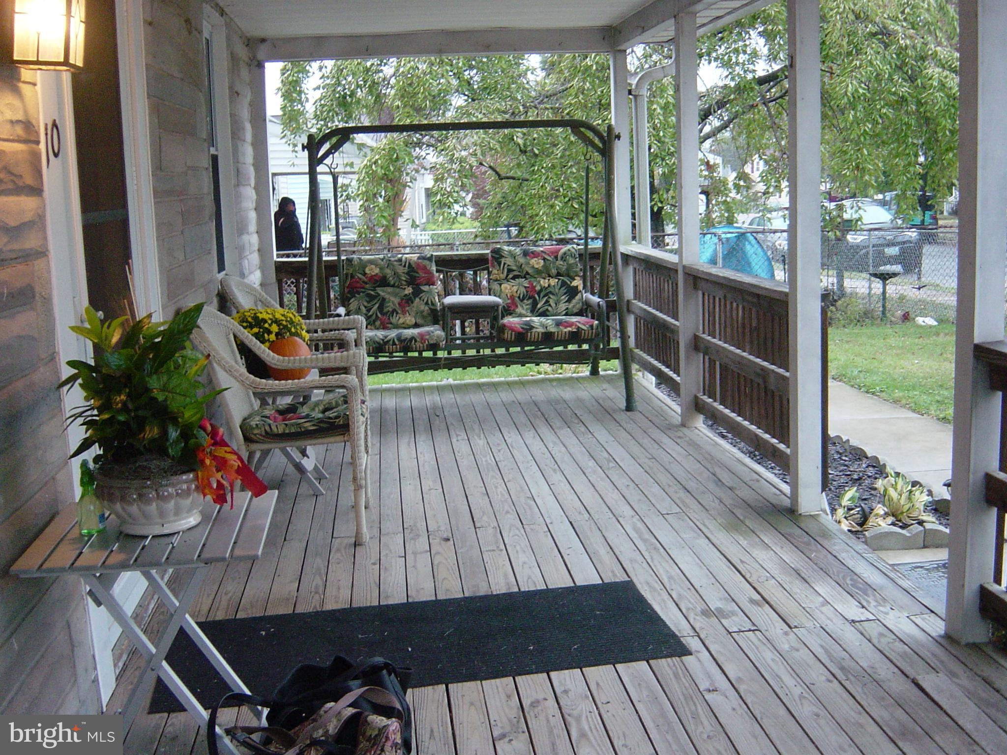 10 Ridgemoor Road Baltimore, MD 21221 - Photo 3 of 18