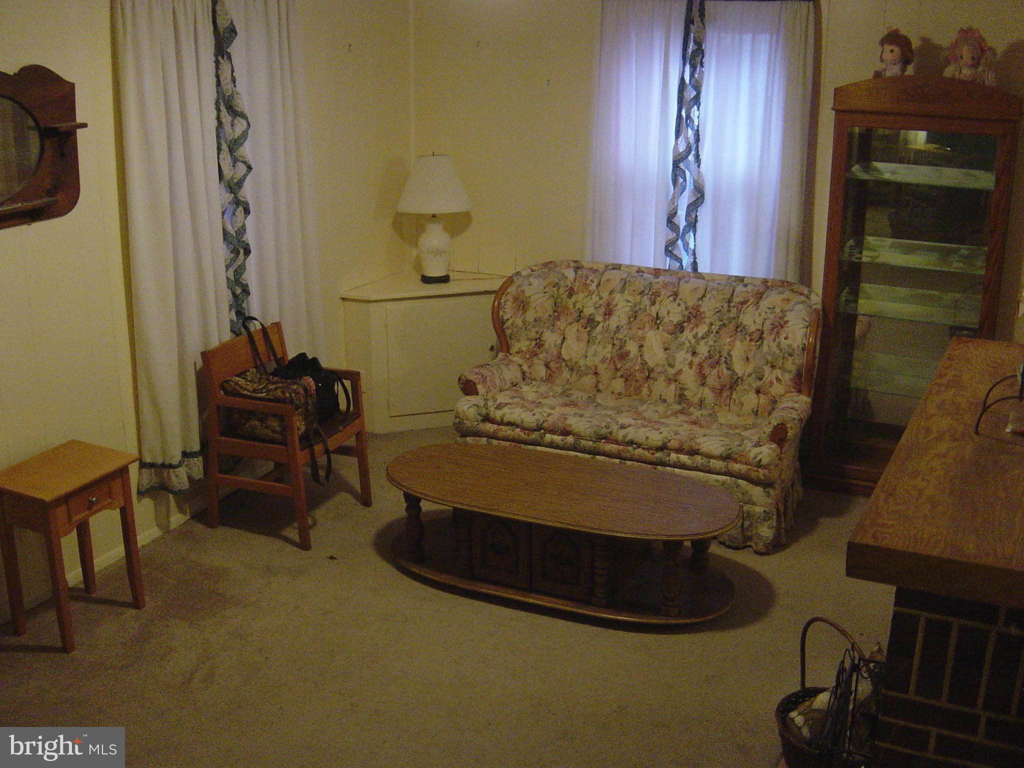 10 Ridgemoor Road Baltimore, MD 21221 - Photo 6 of 18