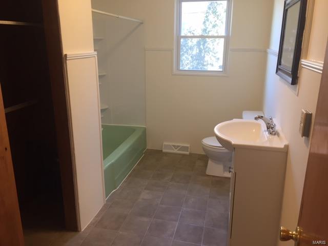 1315 Rixon Street Alton, IL 62002 - Photo 12 of 28 Gallery Image 12