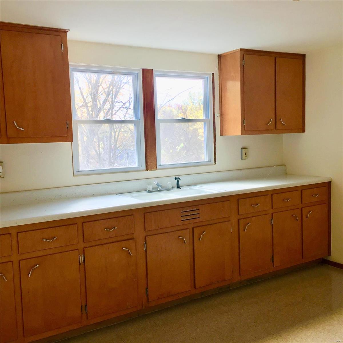 1315 Rixon Street Alton, IL 62002 - Photo 27 of 28 Gallery Image 27