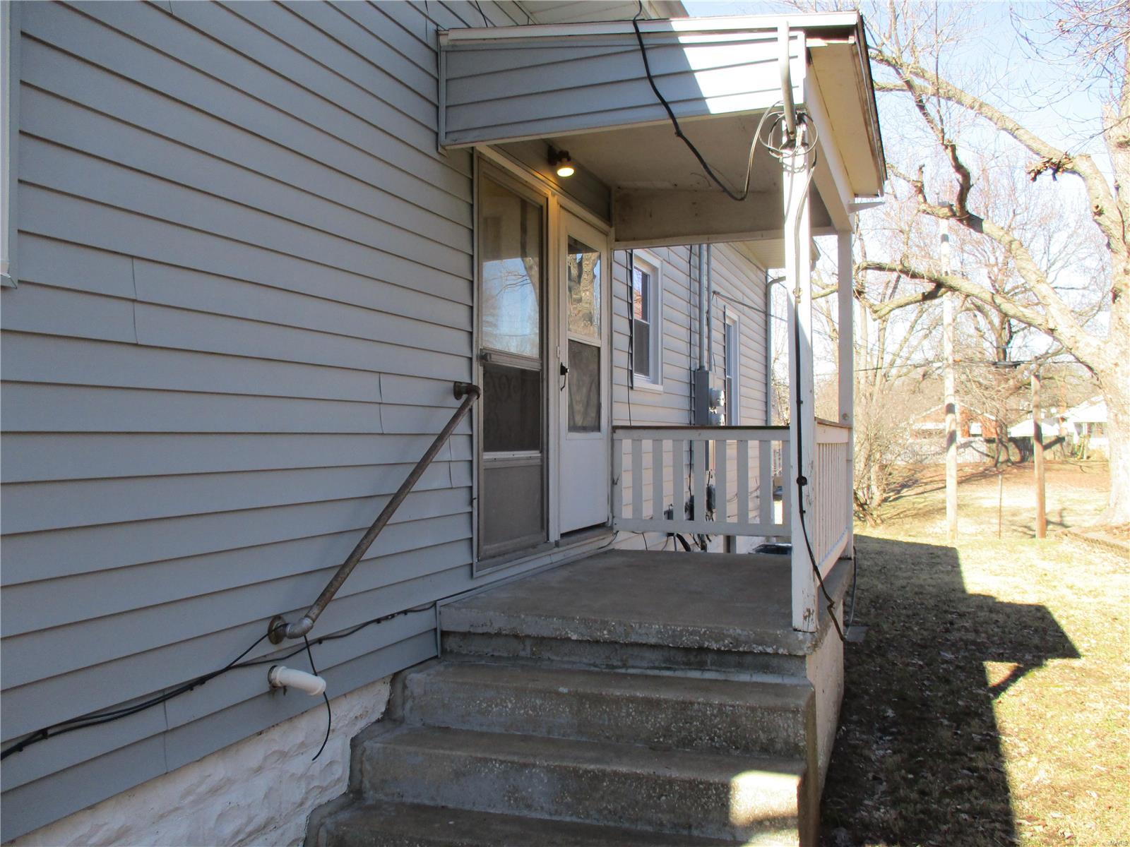 1315 Rixon Street Alton, IL 62002 - Photo 7 of 28 Gallery Image 7