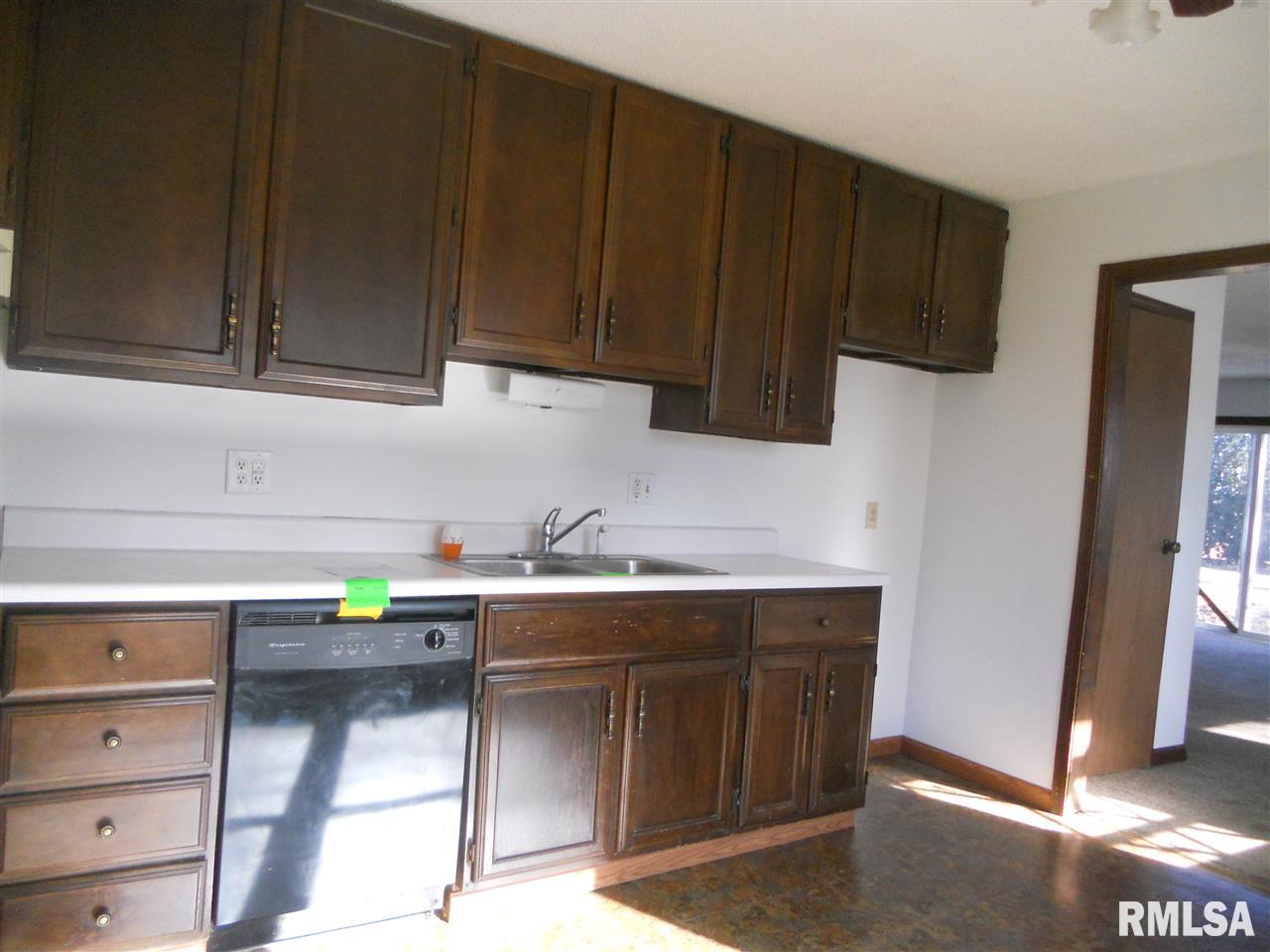 205 East Grande Avenue Rio, IL 61472 - Photo 2 of 17 Gallery Image 2