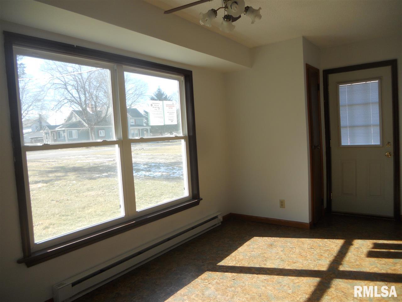 205 East Grande Avenue Rio, IL 61472 - Photo 5 of 17 Gallery Image 5