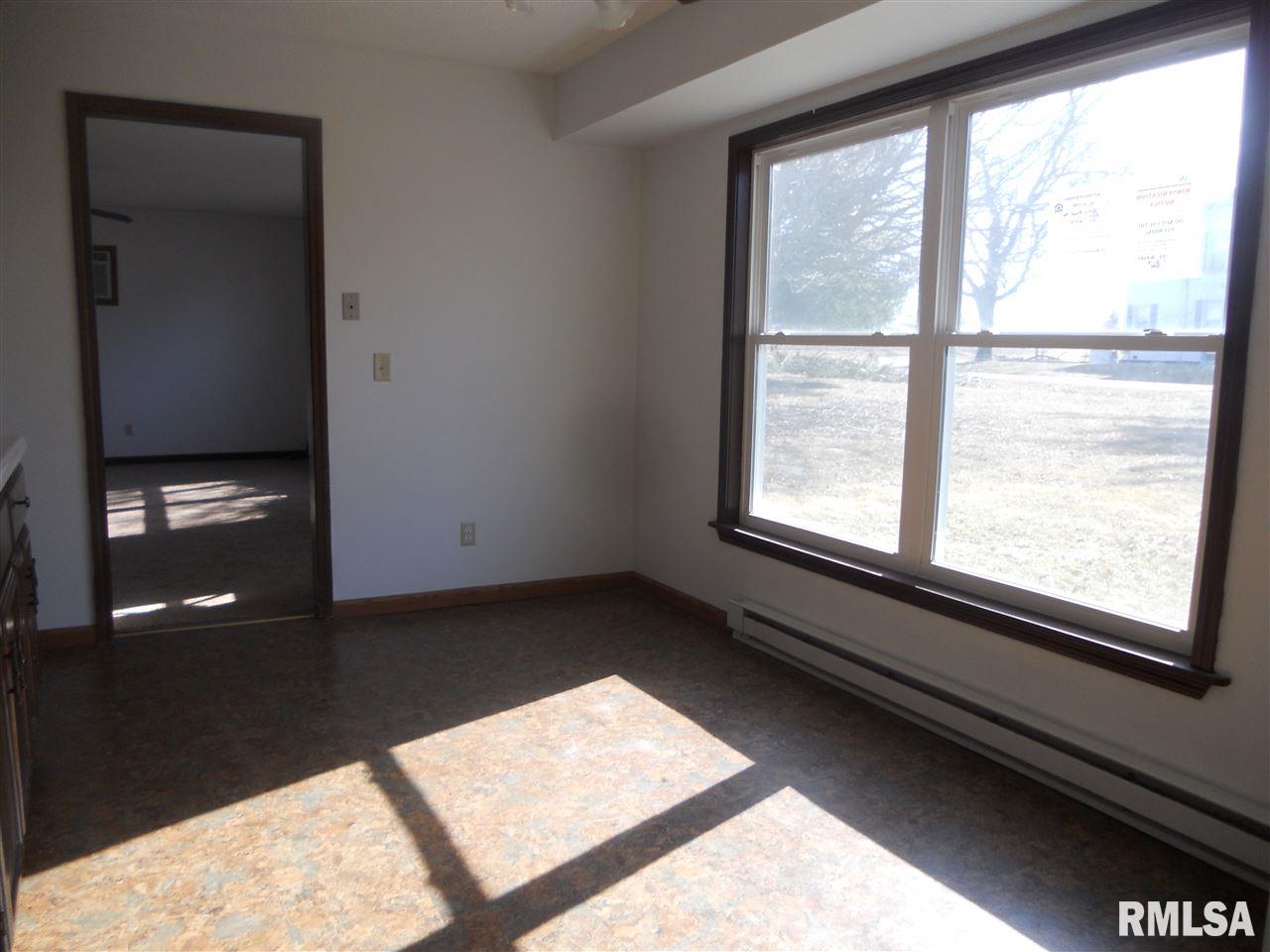 205 East Grande Avenue Rio, IL 61472 - Photo 6 of 17 Gallery Image 6