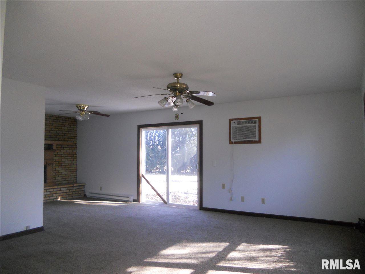 205 East Grande Avenue Rio, IL 61472 - Photo 9 of 17 Gallery Image 9