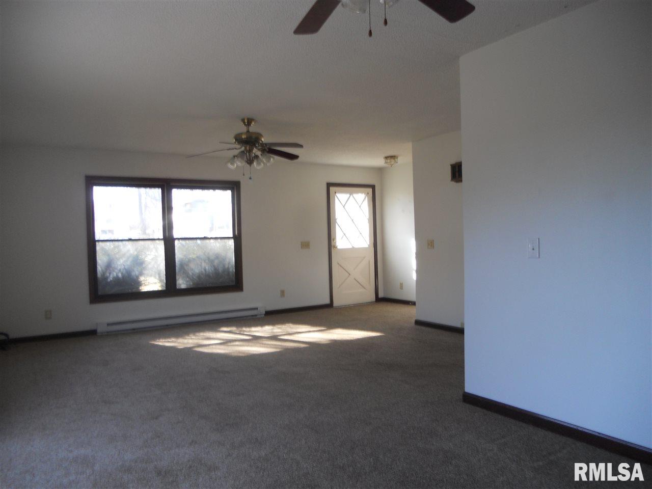 205 East Grande Avenue Rio, IL 61472 - Photo 10 of 17 Gallery Image 10