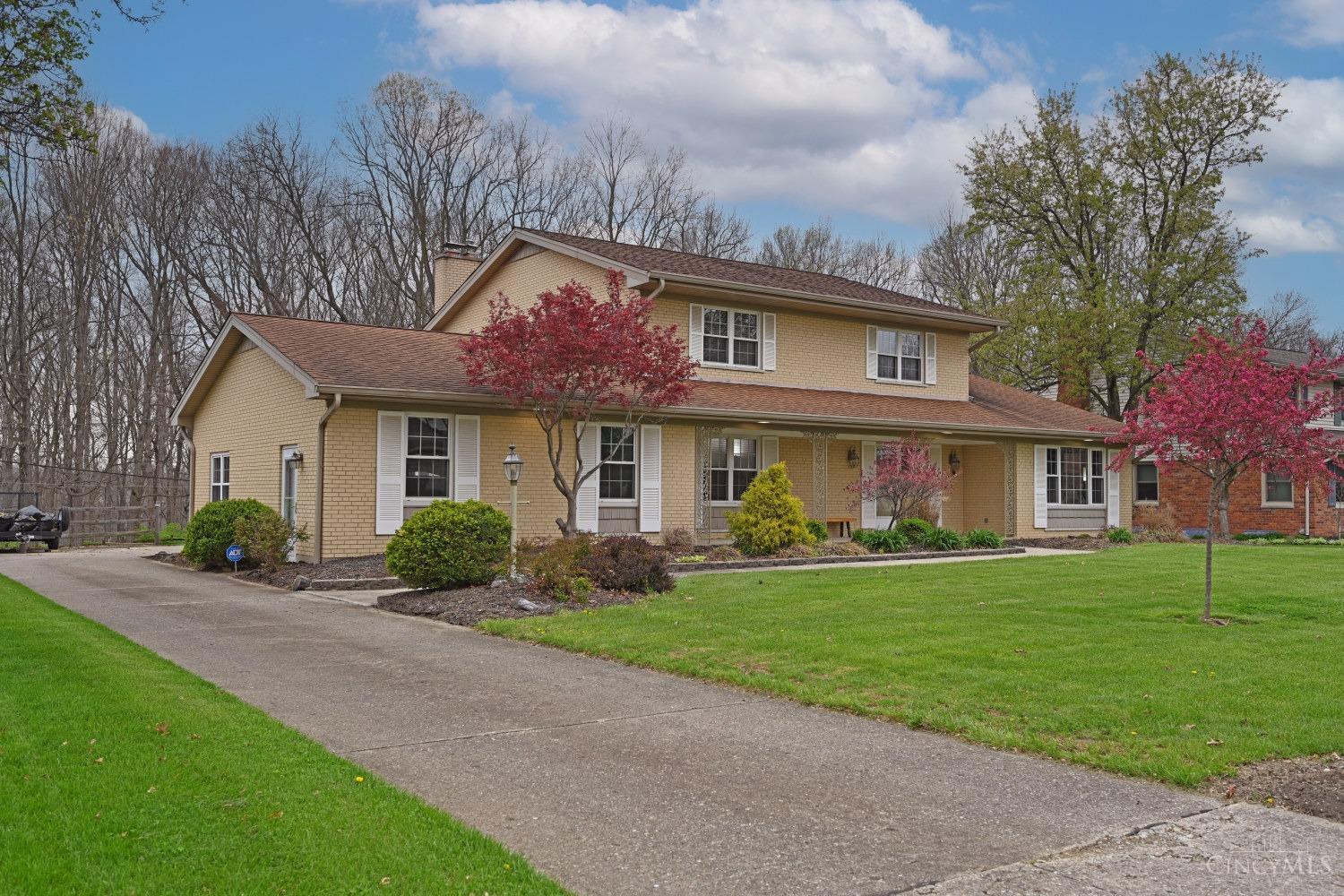 525 Riddle Road Cincinnati, OH 45231 - Photo 2 of 50 Gallery Image 2