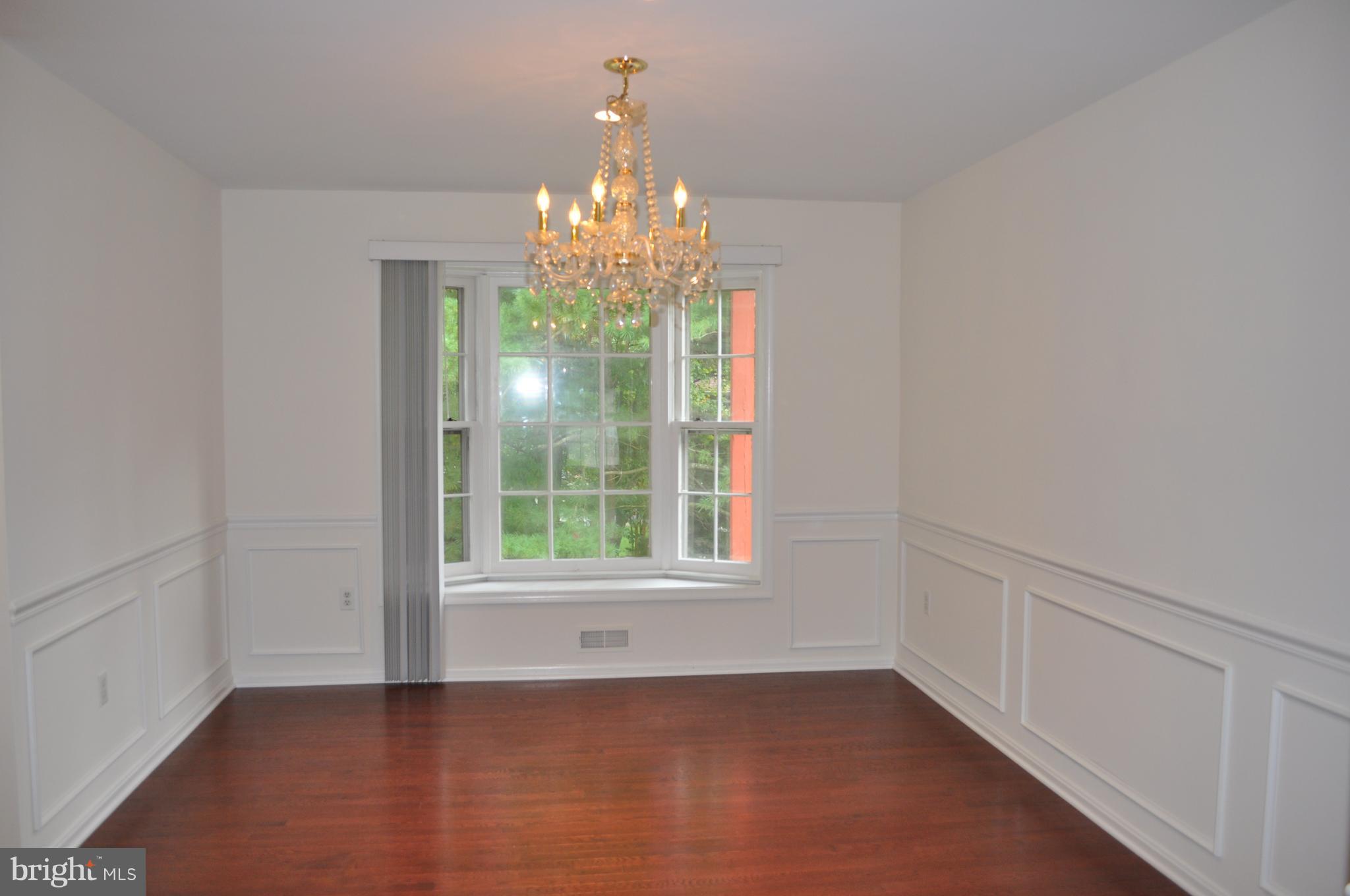 2109 Falling Creek Road Silver Spring, MD 20904 - Photo 7 of 30 Dining Room with hardwood floors