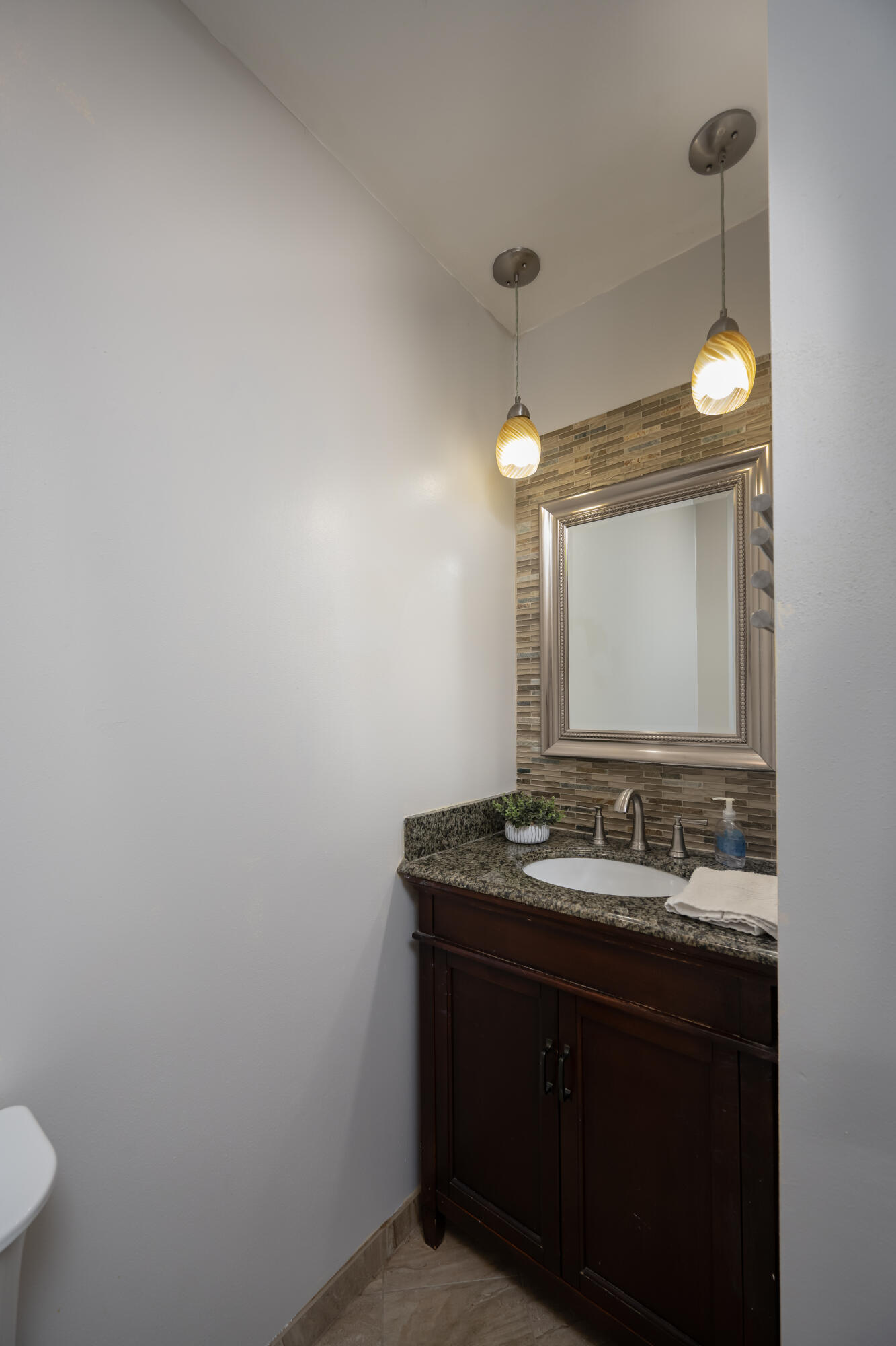 3 Maplewood Court Wind Point, WI 53402 - Photo 17 of 40 full bath main 2