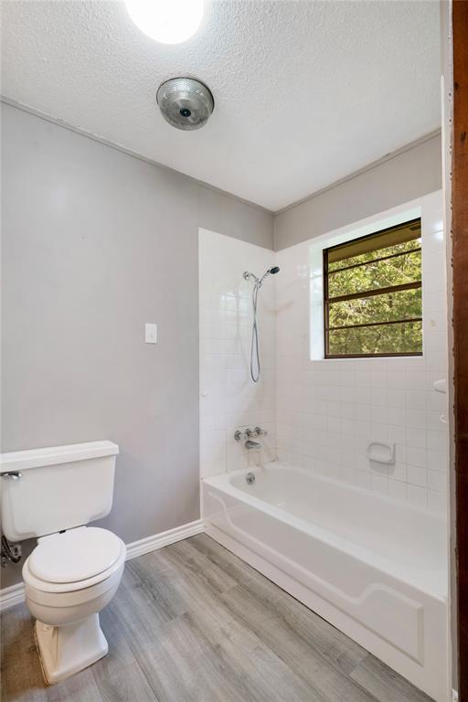 64 Farm Road 2121 Paris, TX 75462 - Photo 11 of 34 Full bathroom