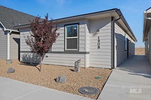 $297,900 | 1919 North W Enterprise Street, Mountain Home, ID 83647