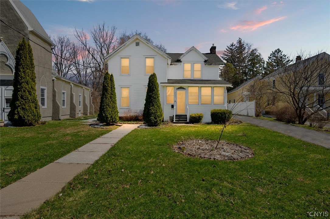 337 Mac Arthur Parkway Oneida, NY 13421 - Photo 1 of 46