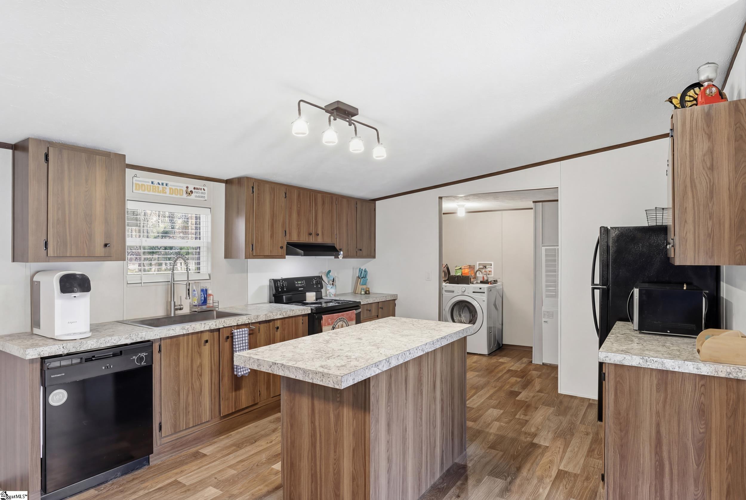 1429 State Rd S-42-423 Enoree, SC 29335 - Photo 15 of 32