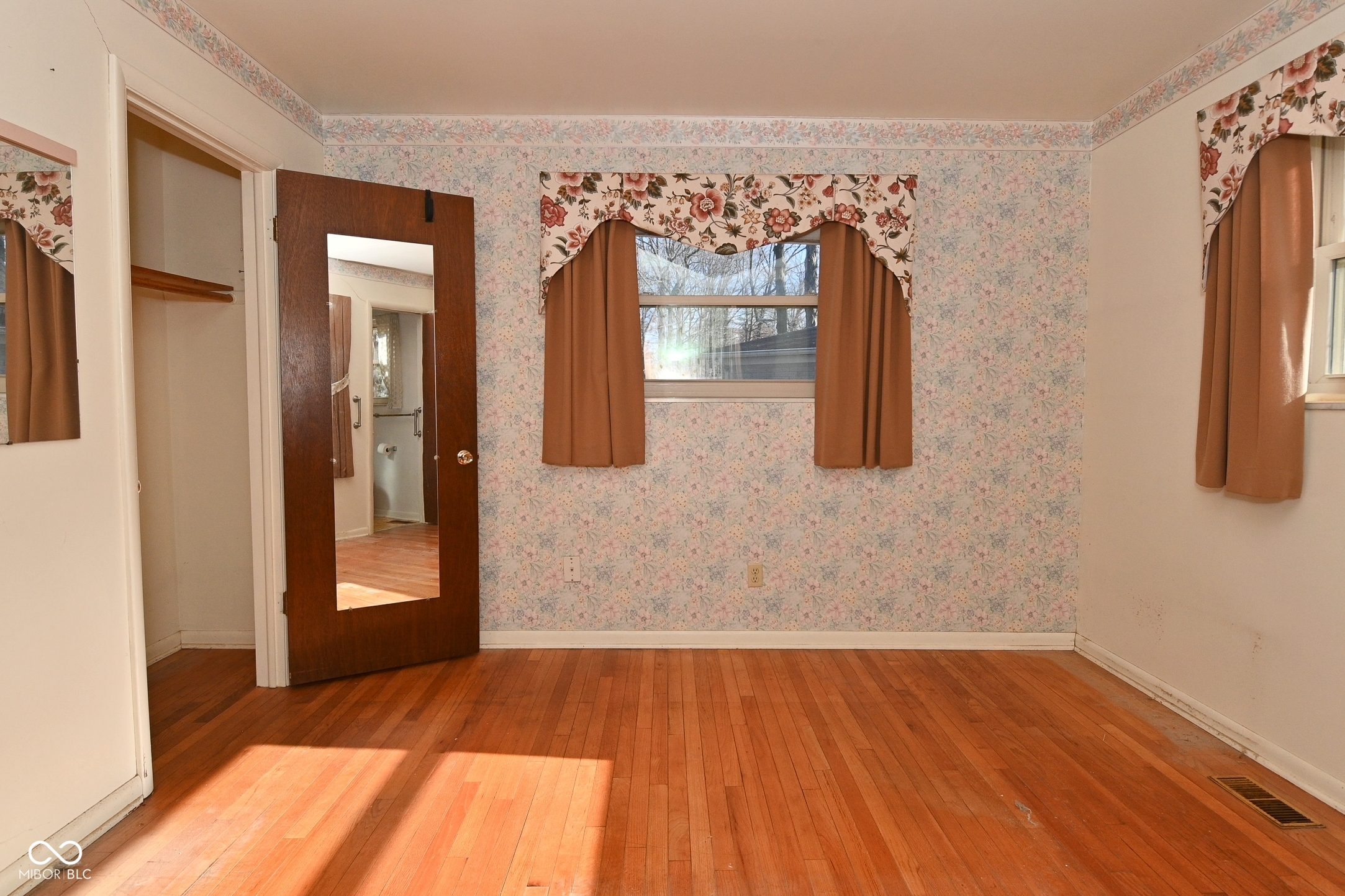 8847 West Ash Road Indianapolis, IN 46234 - Photo 36 of 44