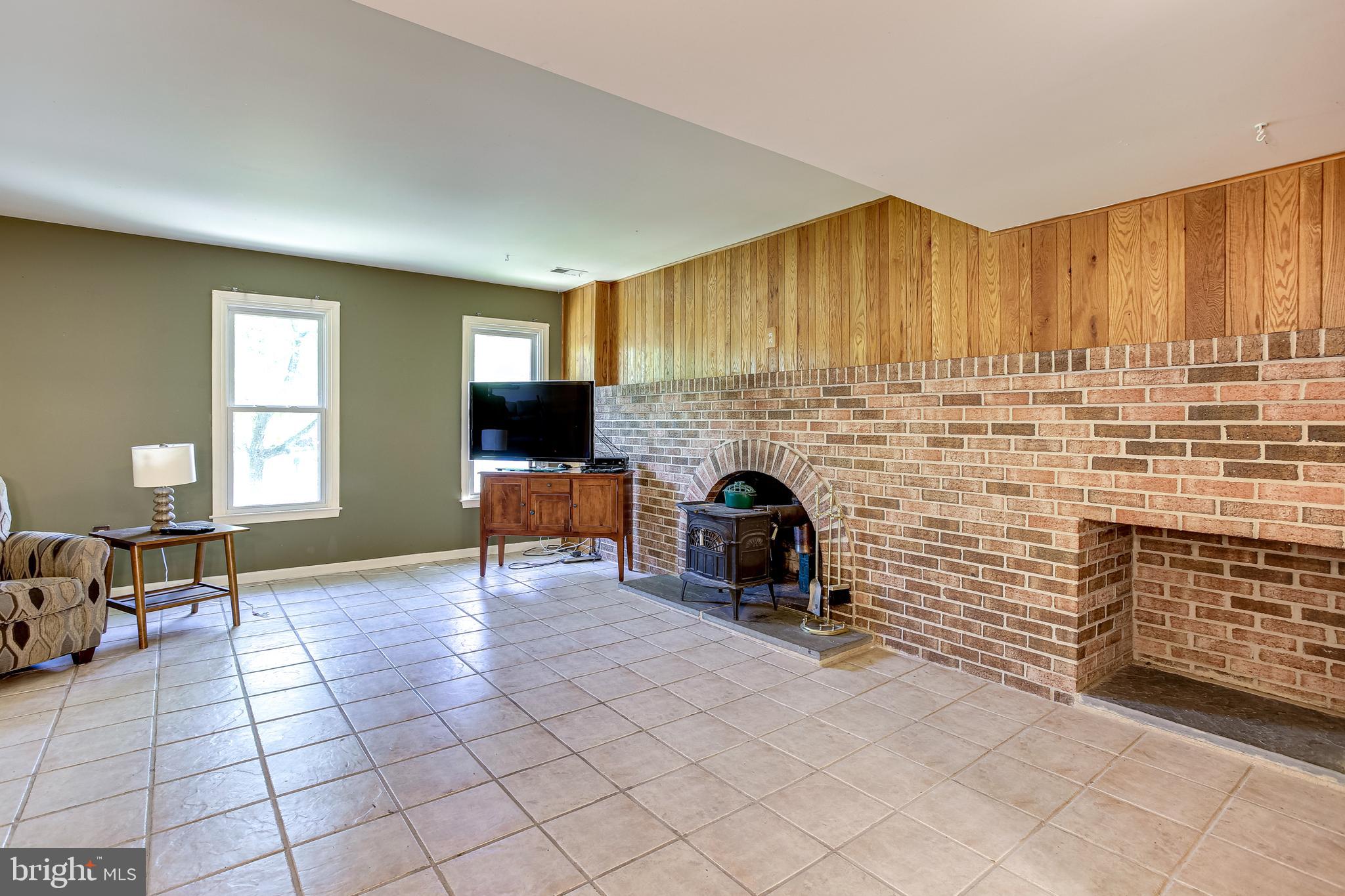2409 Falling Creek Road Silver Spring, MD 20904 - Photo 3 of 32 Gallery Image 3