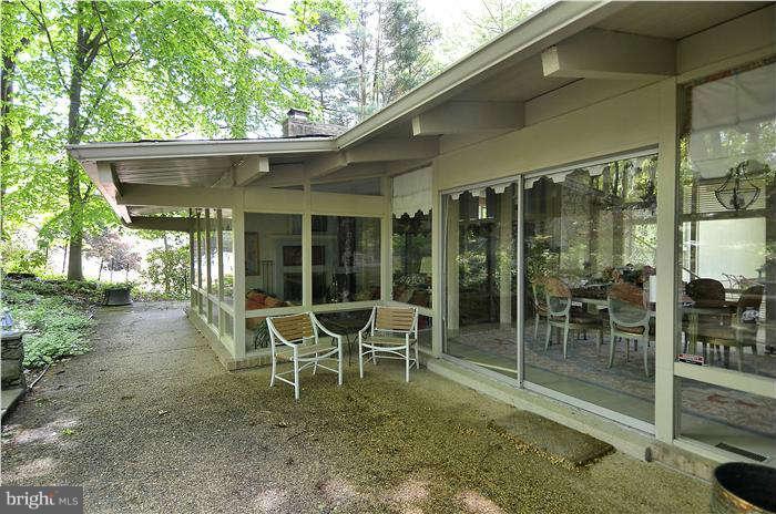 7201 Nevis Road Bethesda, MD 20817 - Photo 27 of 30 Rear Patio