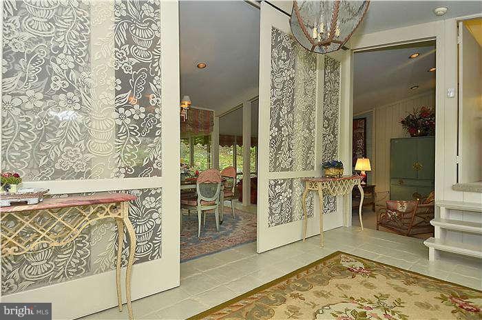 7201 Nevis Road Bethesda, MD 20817 - Photo 8 of 30 Entry Foyer