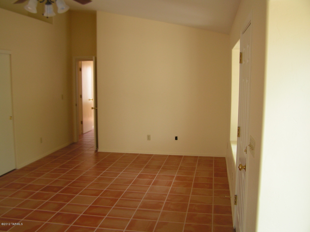 573 West Rio Teras Green Valley, AZ 85614 - Photo 5 of 22 Gallery Image 5