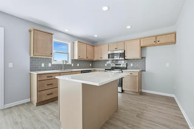 $338,900 | 542 Lago Court, Fort Wayne, IN 46818