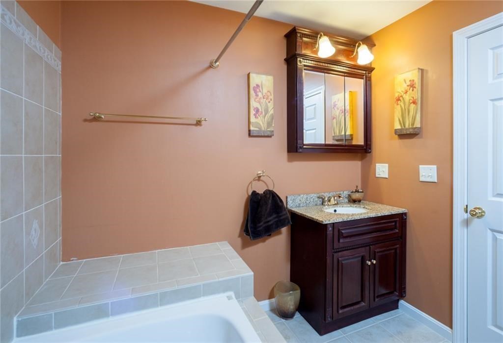 1600 Hope Road Cranston, RI 02831 - Photo 20 of 29
