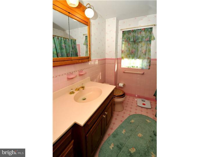 1795 Cathedral Road Huntingdon Valley, PA 19006 - Photo 16 of 18 Bathroom