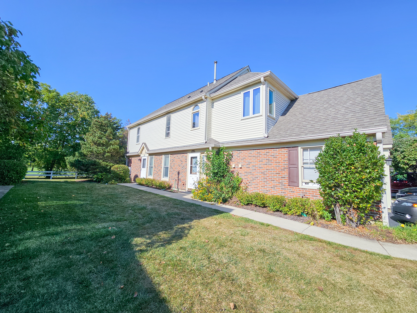 170 Inverness Court, Unit 1 Elk Grove Village, IL 60007 - Photo 1 of 13