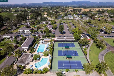 $1,275,000 | 850 Acorn Way, Napa, CA 94558