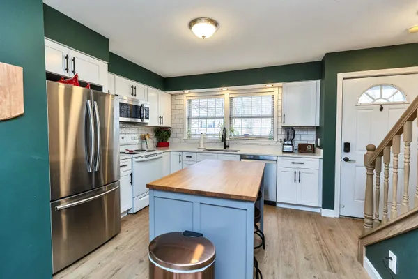 $299,999 | 75 Dubuque Street, Unit 1, Manchester, NH 03102