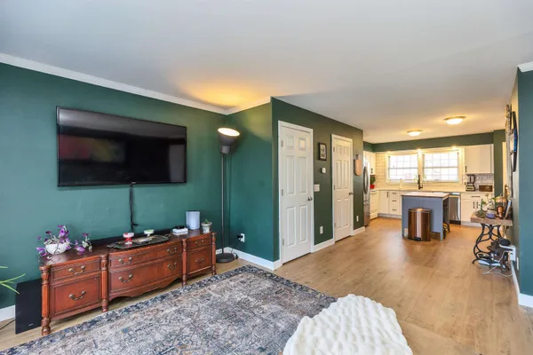 $299,999 | 75 Dubuque Street, Unit 1, Manchester, NH 03102